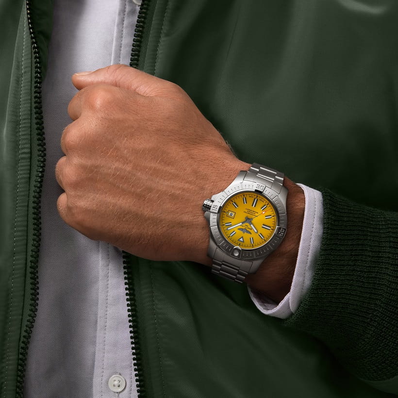 Breitling Breitling Avenger Automatic 43 A17319101I1A1 мужские часы желтый циферблат на запястье