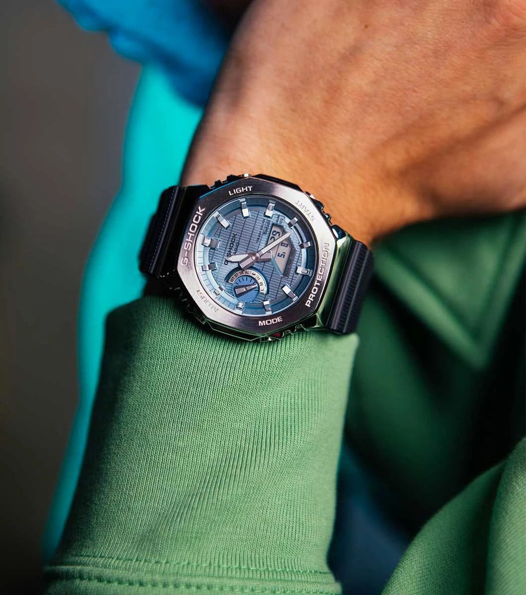 Casio Casio G-Shock GBM-2100A-1A2DR (GBM-2100A-1A2) , наручные мужские часы фото под углом