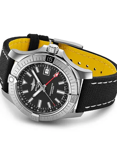 Breitling Avenger Automatic GMT 43 A32397101B1X2